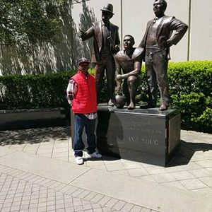 Meet your Posher, Dexter